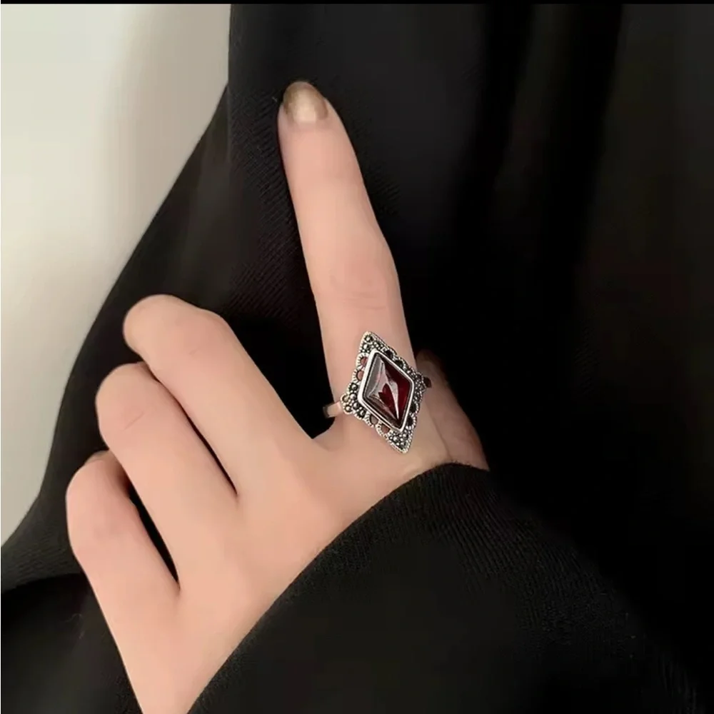 Vintage antique Silver color and Red Gemstone adjustable Ring